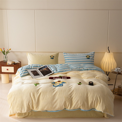 91家纺网 家纺一手货源 找家纺 （总）洋铭区（原狠狠爱） 2023新款绣花卡通牛奶绒四件套