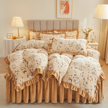 91家纺网 家纺一手货源 找家纺 2023新款加厚防静电牛奶绒印花床裙四件套系列-四件套 瑞丽