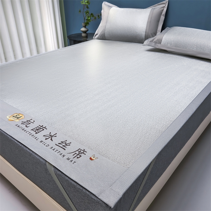 91家纺网 家纺一手货源 找家纺 鑫姿席业 2025新款5A抗菌冰丝凉席系列 云母灰（凉席款）