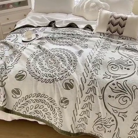 91家纺网 家纺一手货源 找家纺 来菲毛毯 2025新款阳离子剪花复合毛毯 草绿