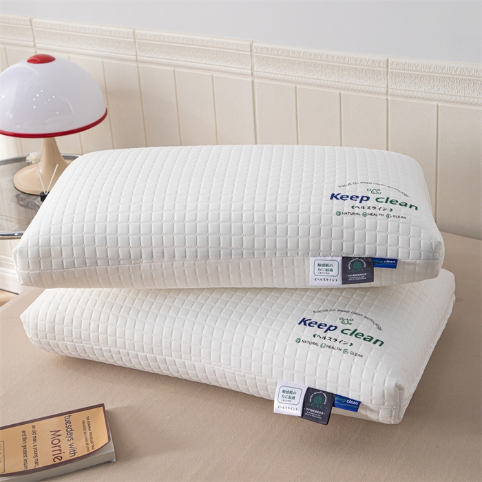 91家纺网 家纺一手货源 找家纺 大熊枕芯 2023新款小方格烫花捏角枕头枕芯 48*74cm/只小方格