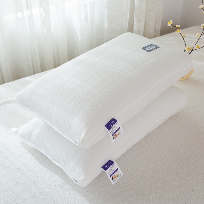 91家纺网 家纺一手货源 找家纺 （总）大熊枕芯 2023新款跑量爆款 麻花辫针织棉羽丝绒枕 单人枕头枕芯