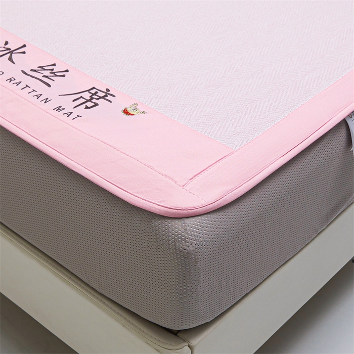 91家纺网 家纺一手货源 找家纺 鑫姿席业 2025新款5A抗菌冰丝凉席系列 香芋粉（床笠款）