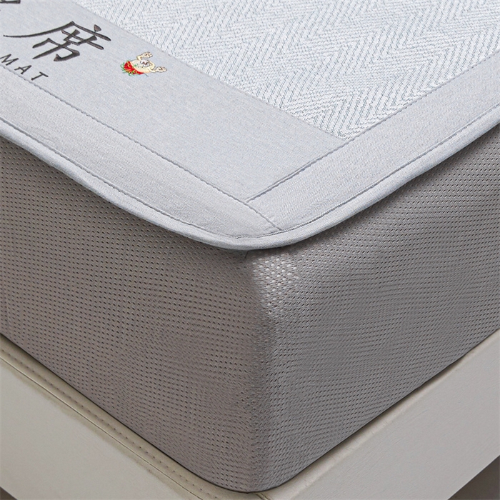 91家纺网 家纺一手货源 找家纺 鑫姿席业 2025新款5A抗菌冰丝凉席系列 云母灰（床笠款）