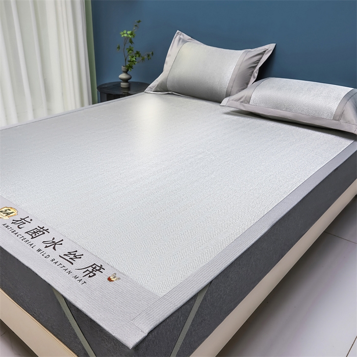 91家纺网 家纺一手货源 找家纺 鑫姿席业 2025新款5A抗菌冰丝凉席系列 云母灰（凉席款）