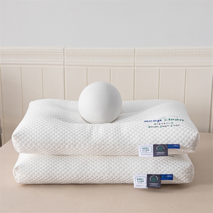 91家纺网 家纺一手货源 找家纺 大熊枕芯 2023新款小方格烫花捏角枕头枕芯 定型枕-48*74cm