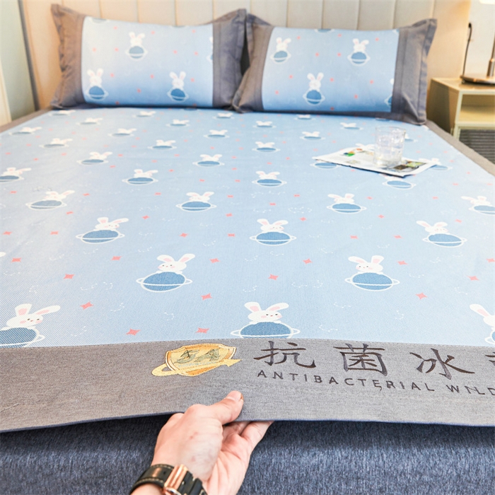 91家纺网 家纺一手货源 找家纺 鑫姿席业 2025新款A类抗菌冰藤席 星球兔