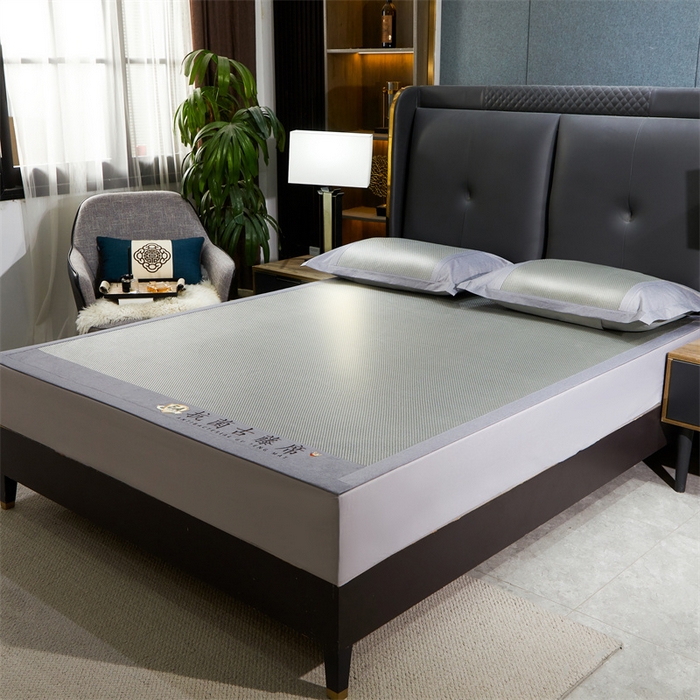 91家纺网 家纺一手货源 找家纺 鑫姿席业 2025新款抗菌古藤席床单款系列 杏仁绿