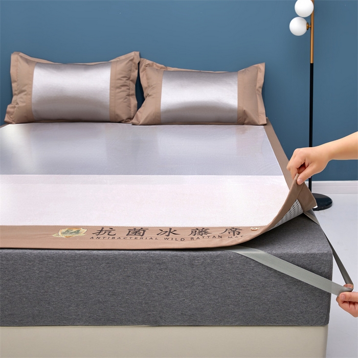 91家纺网 家纺一手货源 找家纺 鑫姿席业 2025新款5A抗菌冰藤席（渐变）床单款系列 秋香驼