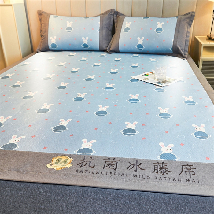 91家纺网 家纺一手货源 找家纺 鑫姿席业 2025新款A类抗菌冰藤席 星球兔