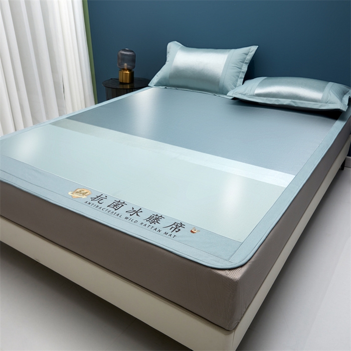 91家纺网 家纺一手货源 找家纺 鑫姿席业 2025新款5A抗菌冰藤席（渐变）床笠款系列 倾城蓝