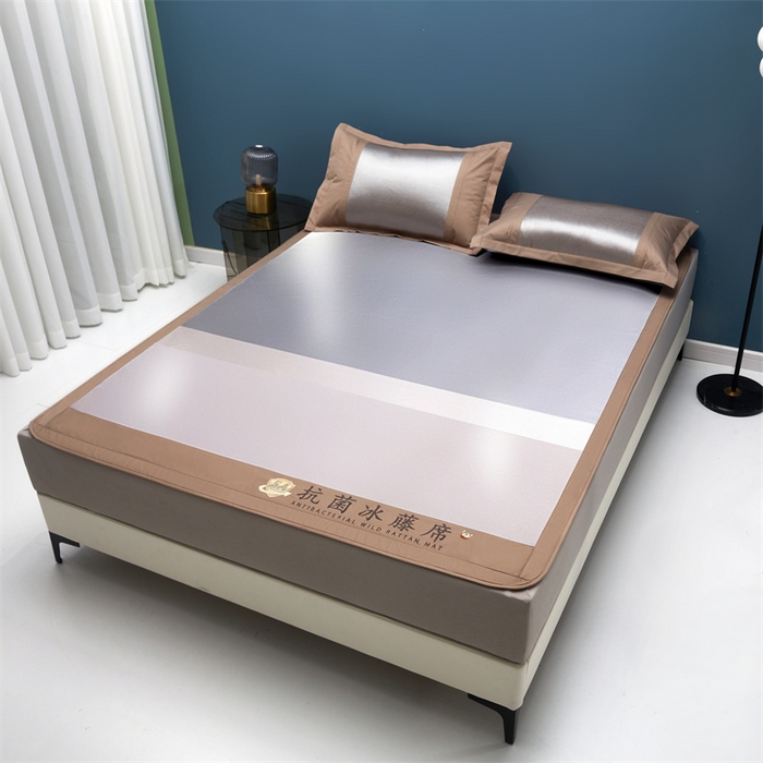 91家纺网 家纺一手货源 找家纺 鑫姿席业 2025新款5A抗菌冰藤席（渐变）床笠款系列 秋香驼