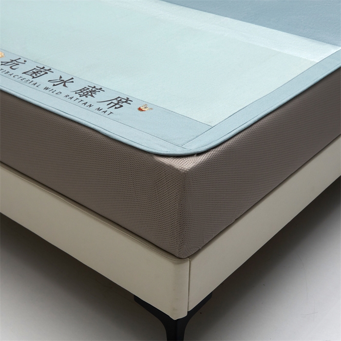 91家纺网 家纺一手货源 找家纺 鑫姿席业 2025新款5A抗菌冰藤席（渐变）床笠款系列 倾城蓝