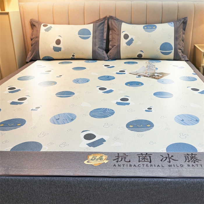 91家纺网 家纺一手货源 找家纺 鑫姿席业 2025新款A类抗菌冰藤席 蓝色太空