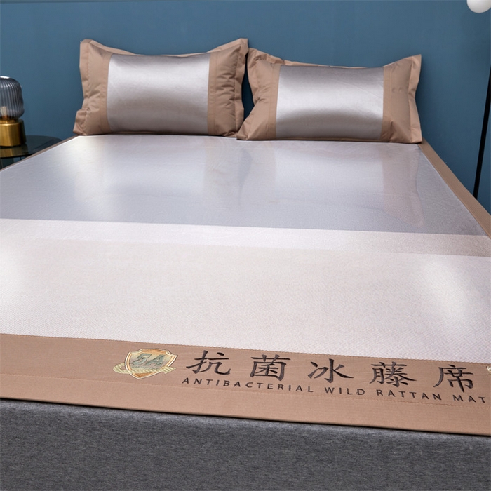 91家纺网 家纺一手货源 找家纺 鑫姿席业 2025新款5A抗菌冰藤席（渐变）床单款系列 秋香驼