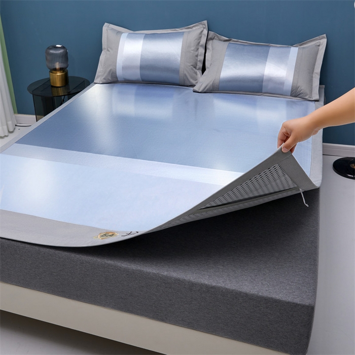 91家纺网 家纺一手货源 找家纺 鑫姿席业 2025新款5A抗菌冰藤席（渐变）床单款系列 雾霾蓝