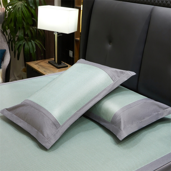 91家纺网 家纺一手货源 找家纺 鑫姿席业 2025新款抗菌古藤席床单款系列 松柏绿