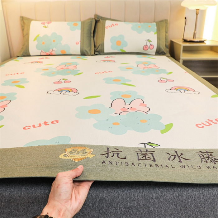 91家纺网 家纺一手货源 找家纺 鑫姿席业 2025新款A类抗菌冰藤席 花与兔子-1