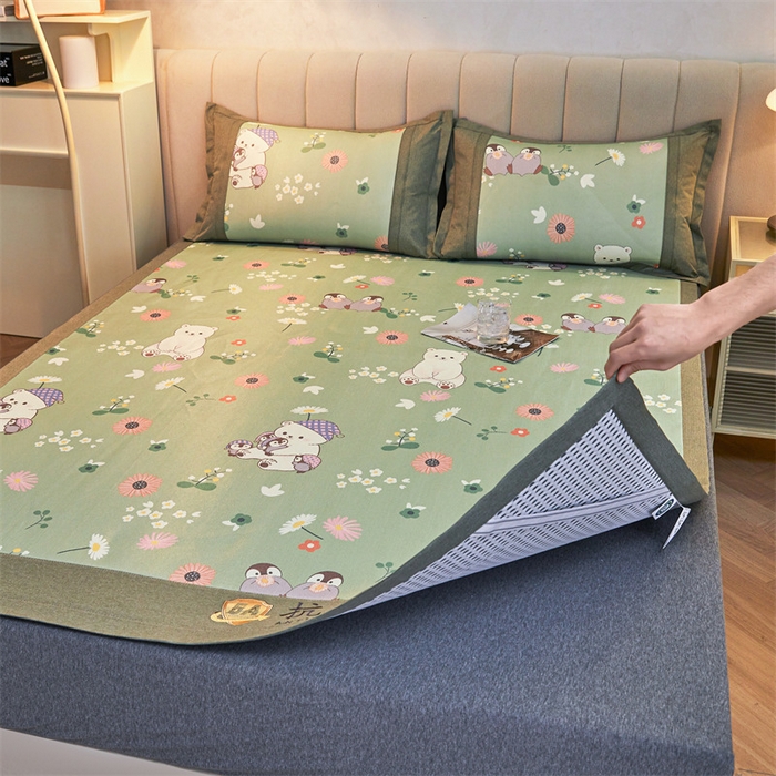 91家纺网 家纺一手货源 找家纺 鑫姿席业 2025新款A类抗菌冰藤席 企鹅与熊