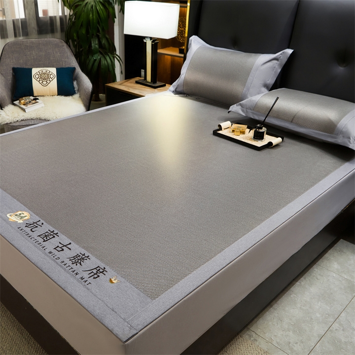 91家纺网 家纺一手货源 找家纺 鑫姿席业 2025新款抗菌古藤席床单款系列 大象灰