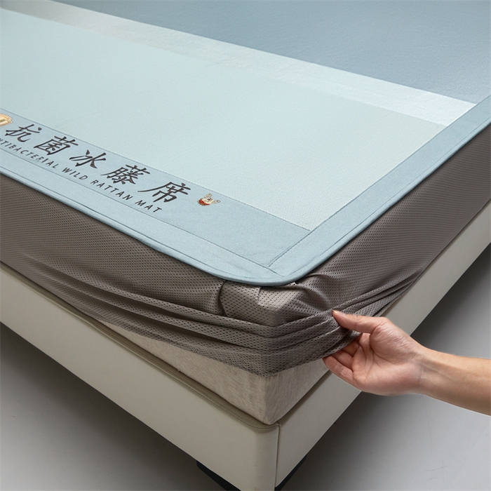 91家纺网 家纺一手货源 找家纺 鑫姿席业 2025新款5A抗菌冰藤席（渐变）床笠款系列 倾城蓝