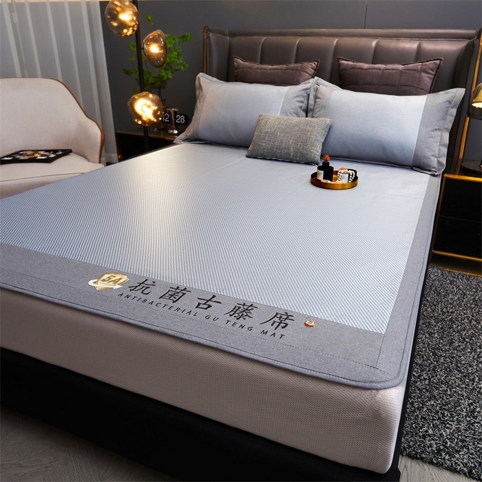 91家纺网 家纺一手货源 找家纺 鑫姿席业 2025新款抗菌古藤席床笠款系列 蓝灰(床笠款）