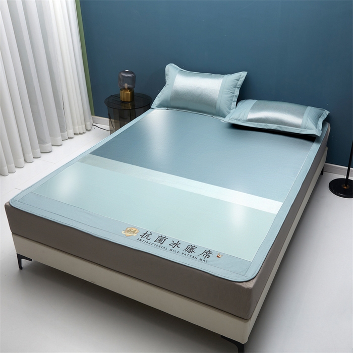 91家纺网 家纺一手货源 找家纺 鑫姿席业 2025新款5A抗菌冰藤席（渐变）床笠款系列 倾城蓝