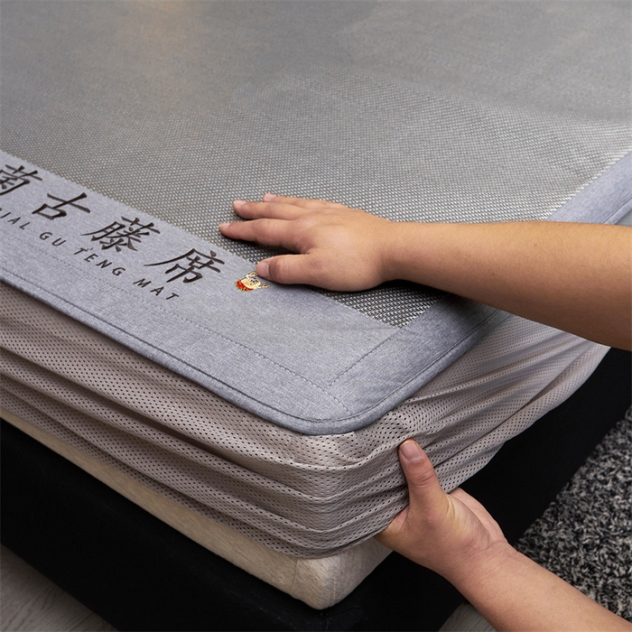 91家纺网 家纺一手货源 找家纺 鑫姿席业 2025新款抗菌古藤席床笠款系列 大象灰(床笠款）