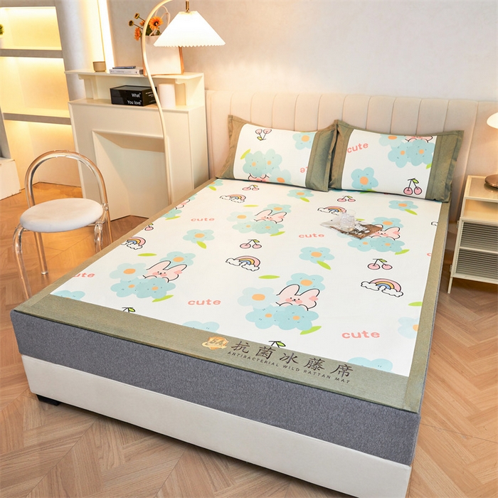 91家纺网 家纺一手货源 找家纺 鑫姿席业 2025新款A类抗菌冰藤席 花与兔子-1