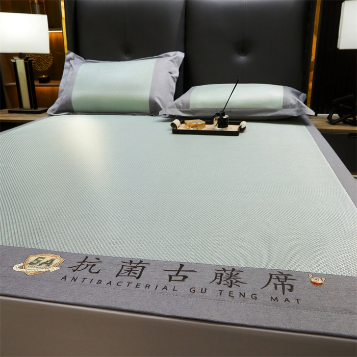 91家纺网 家纺一手货源 找家纺 鑫姿席业 2025新款抗菌古藤席床单款系列 松柏绿