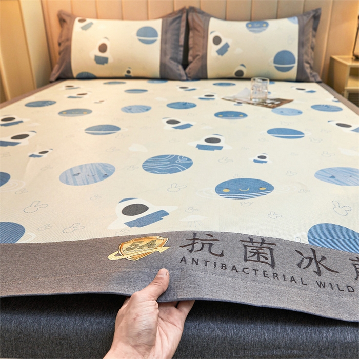 91家纺网 家纺一手货源 找家纺 鑫姿席业 2025新款A类抗菌冰藤席 蓝色太空