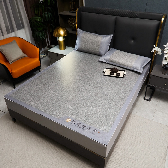 91家纺网 家纺一手货源 找家纺 鑫姿席业 2025新款5A抗菌野藤席系列床单款 晶钻灰