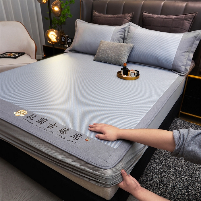 91家纺网 家纺一手货源 找家纺 鑫姿席业 2025新款抗菌古藤席床笠款系列 蓝灰(床笠款）