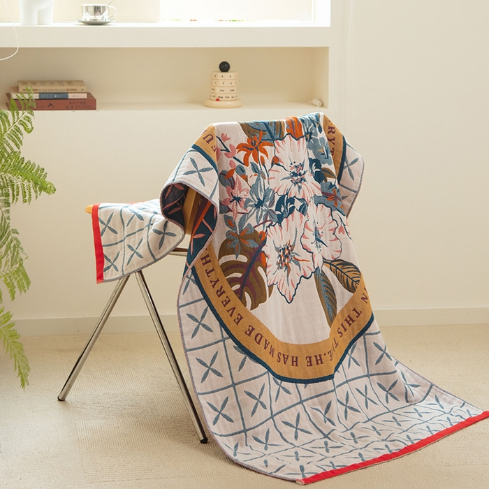 91家纺网 家纺一手货源 找家纺 雯雨家纺 2023新款全棉卡通系列纱布浴巾 花园之间-兰