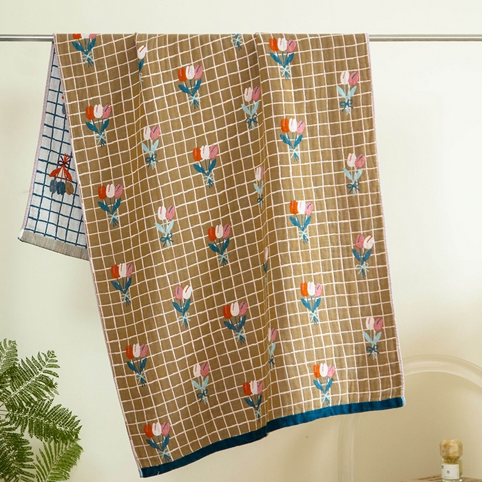 91家纺网 家纺一手货源 找家纺 雯雨家纺 2023新款全棉卡通系列纱布浴巾 碎花物语-黄