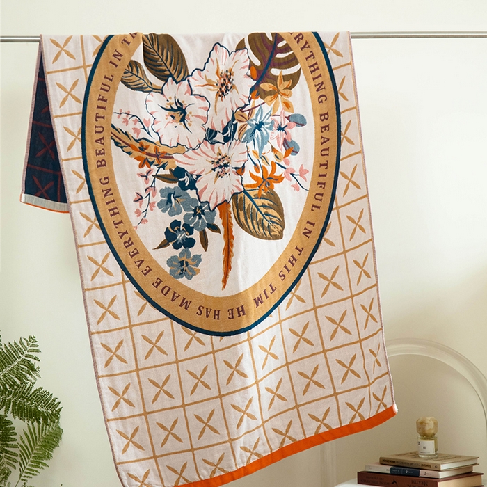 91家纺网 家纺一手货源 找家纺 雯雨家纺 2023新款全棉卡通系列纱布浴巾 花园之间-黄