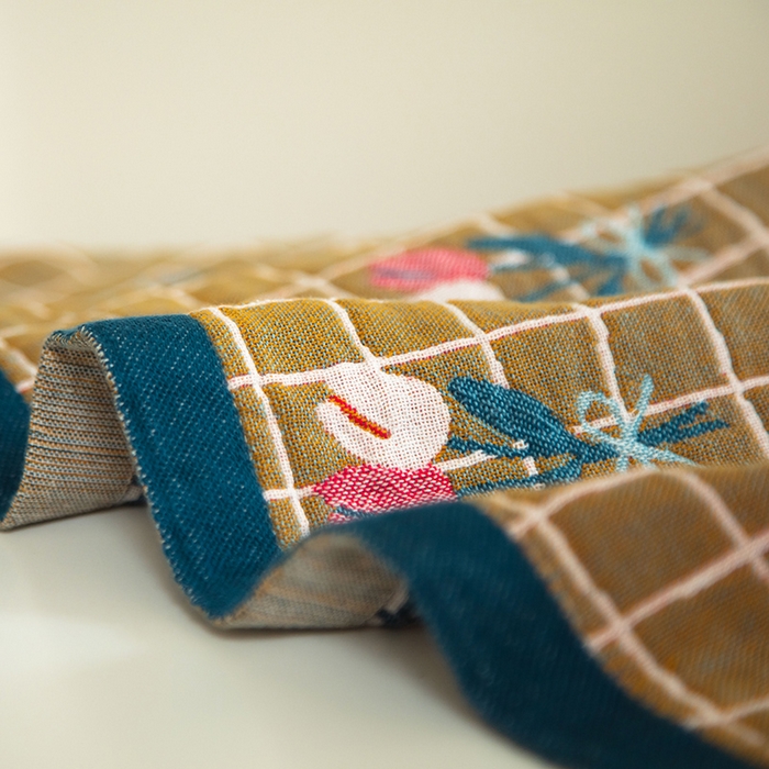 91家纺网 家纺一手货源 找家纺 雯雨家纺 2023新款全棉卡通系列纱布浴巾 碎花物语-黄