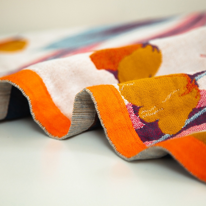 91家纺网 家纺一手货源 找家纺 雯雨家纺 2023新款全棉卡通系列纱布浴巾 百合