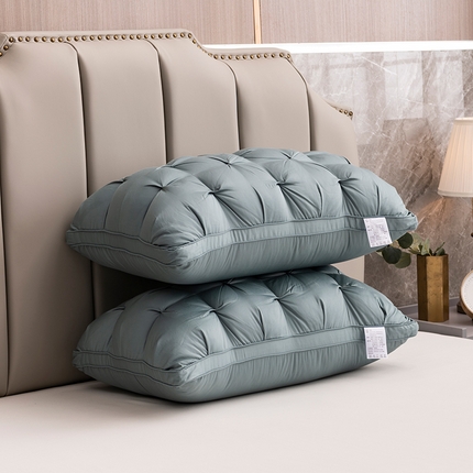 91家纺网 家纺一手货源 找家纺 （总）梦叶草 2023新款全棉贡缎扭花面包枕芯酒店枕头