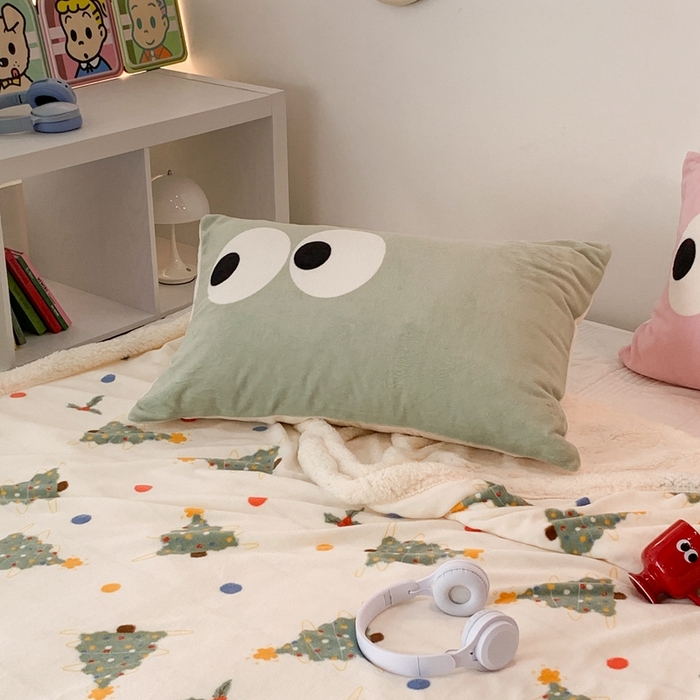 91家纺网 家纺一手货源 找家纺 昔可家纺 2023新款圣诞款毯子 彩色波点圣诞树