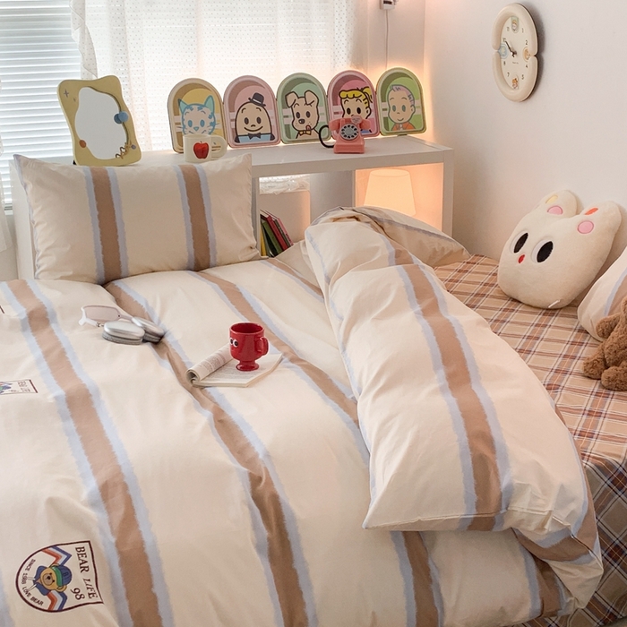 91家纺网 家纺一手货源 找家纺 昔可家纺 2023新款全棉四件套-ins卡通系列 棕条英伦熊