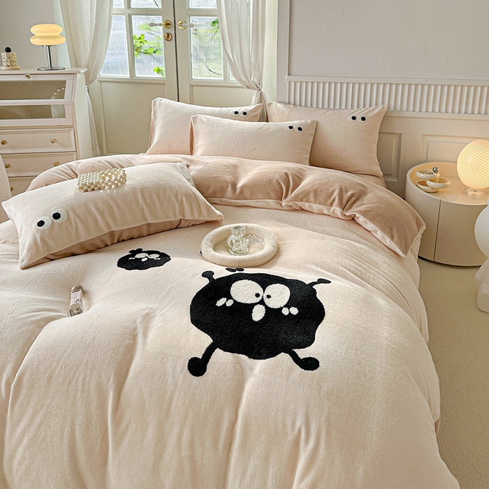 91家纺网 家纺一手货源 找家纺 木堇家居 2023秋冬新款牛奶绒毛巾绣四件套 黑煤球