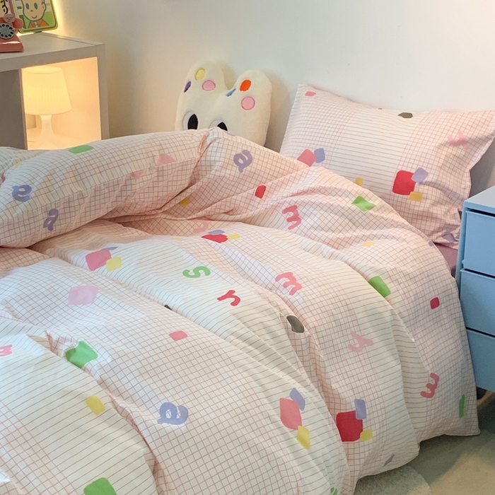 91家纺网 家纺一手货源 找家纺 昔可家纺 2023新款全棉四件套-潮趣系列 彩格字母