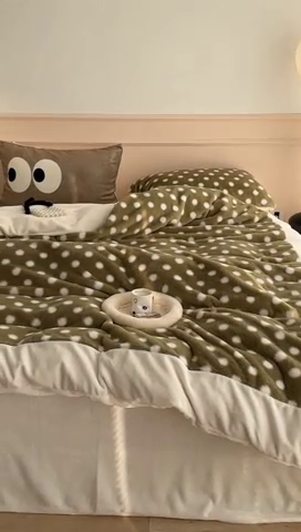 91家纺网 家纺一手货源 找家纺 昔可家纺 2023新款波点兔兔绒拼接牛奶绒四件套 抹茶绿波点