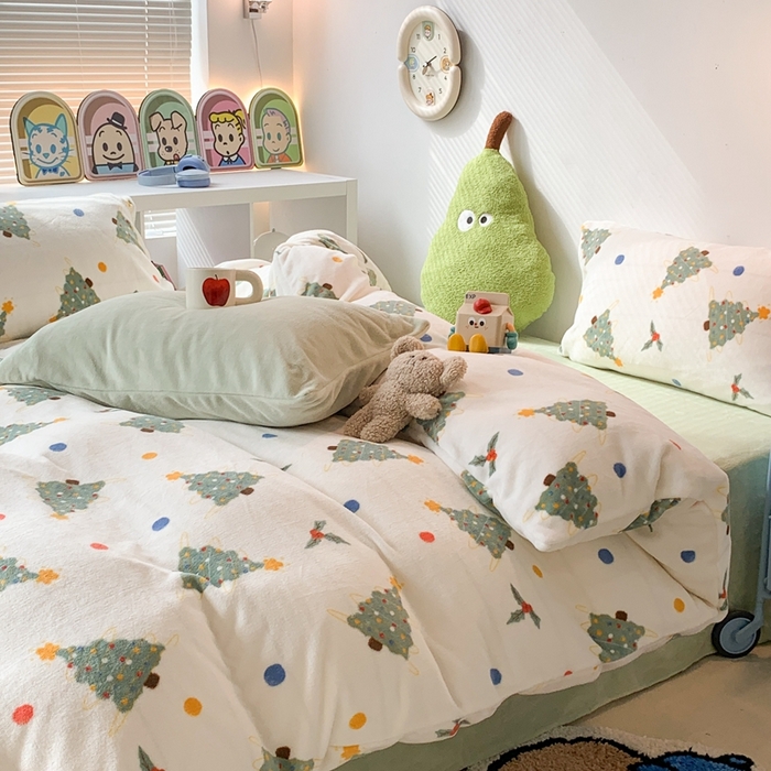 91家纺网 家纺一手货源 找家纺 昔可家纺 2023新款圣诞款四件套 彩色波点圣诞树