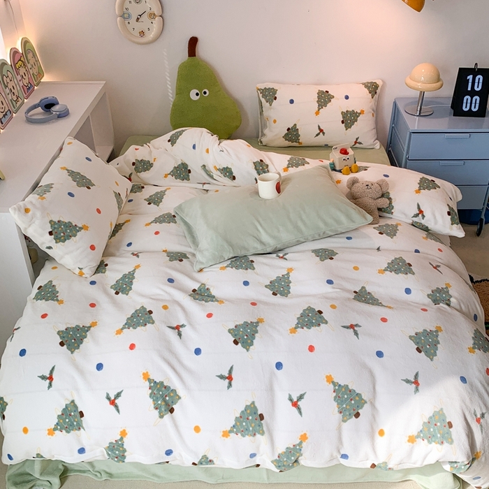 91家纺网 家纺一手货源 找家纺 昔可家纺 2023新款圣诞款四件套 彩色波点圣诞树