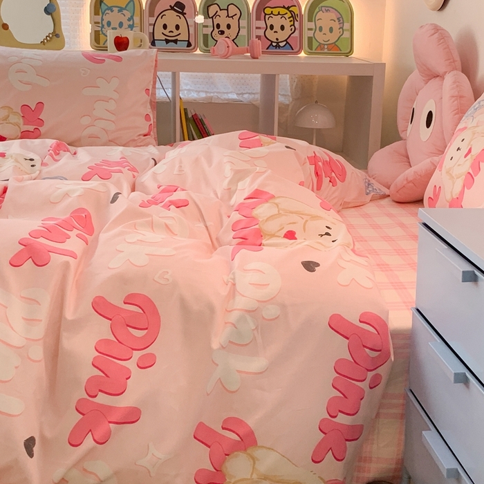 91家纺网 家纺一手货源 找家纺 昔可家纺 2023新款全棉四件套-潮趣系列 pink小奶狗