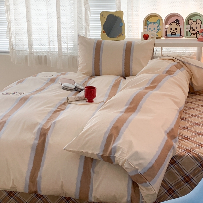 91家纺网 家纺一手货源 找家纺 昔可家纺 2023新款全棉四件套-ins卡通系列 棕条英伦熊