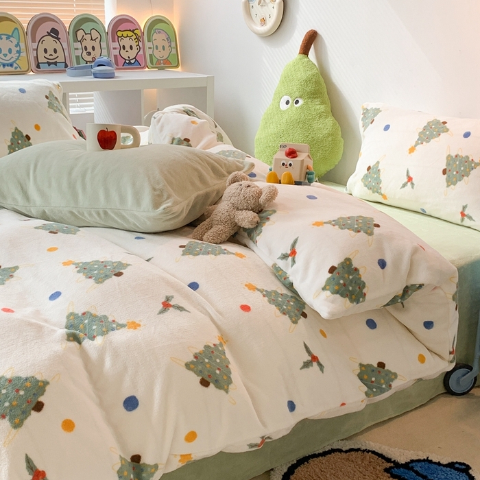 91家纺网 家纺一手货源 找家纺 昔可家纺 2023新款圣诞款四件套 彩色波点圣诞树