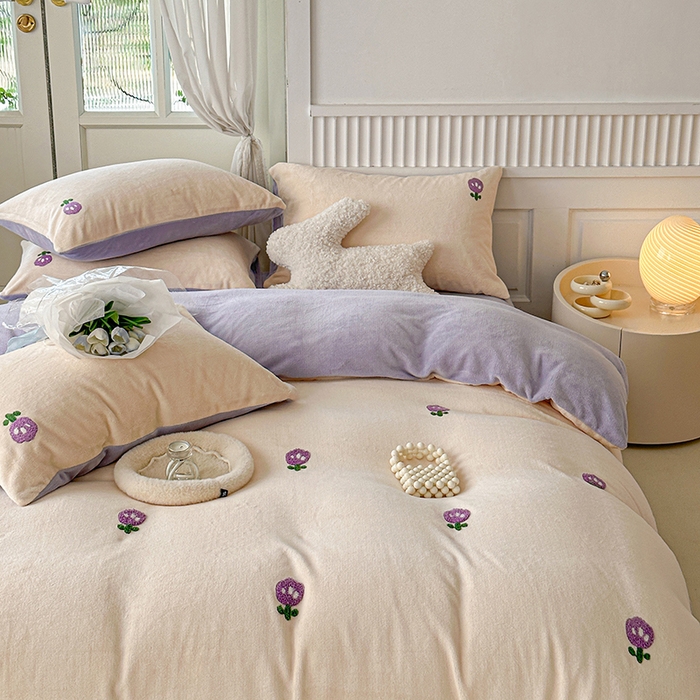 91家纺网 家纺一手货源 找家纺 木堇家居 2023秋冬新款牛奶绒毛巾绣四件套 郁金香